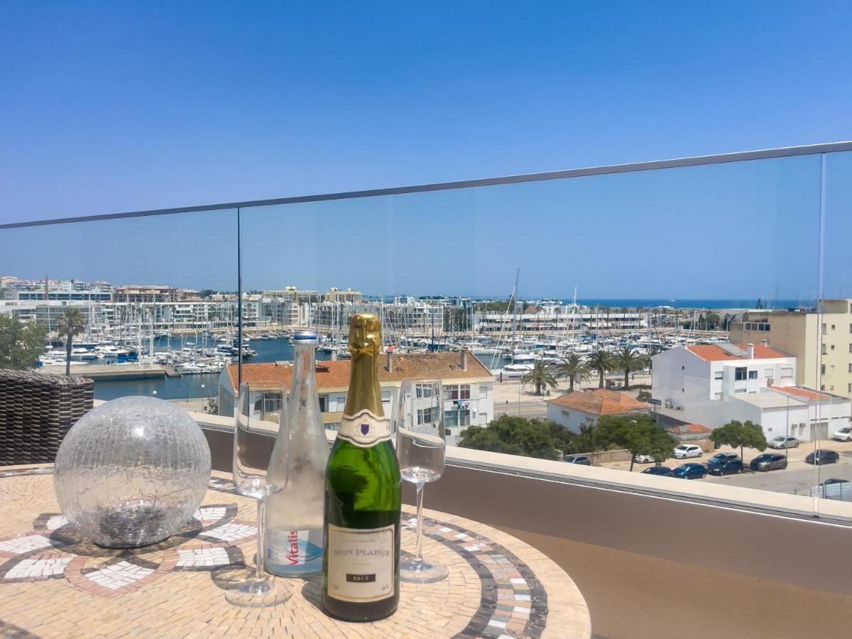 Penthouse By The Marina Apartment *